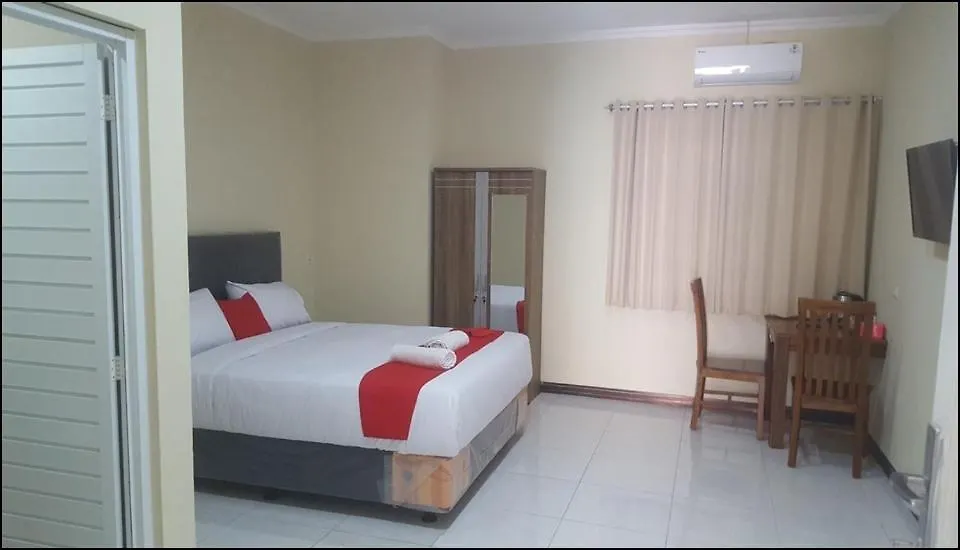 Roomz Budget Residence-1