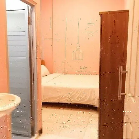 Roomz Budget Residence-3