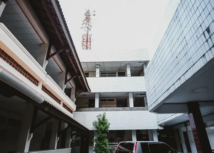 RedDoorz @ Ungaran Hotel Semarang